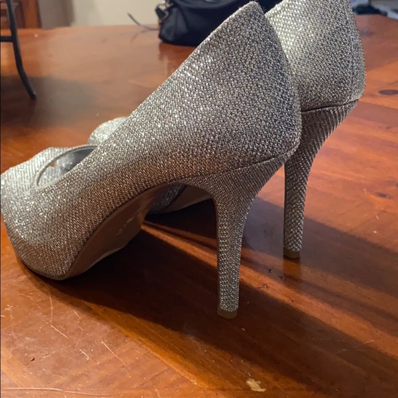 Shoes - Picture 5 of 5